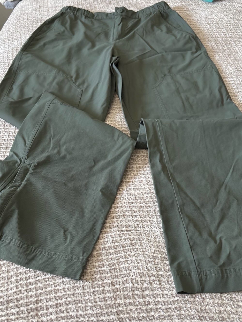 ALO Yoga Sage Green Utility Pants with Button Waist - Picture 2 of 9